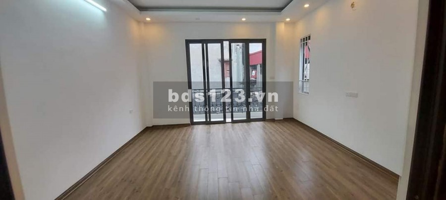 Hoàng Liệt 5 tầng, hưởng trọn tiện ích KĐT Linh Đàm kiểu mẫu dt 31m2 giá 2.9 tỷ