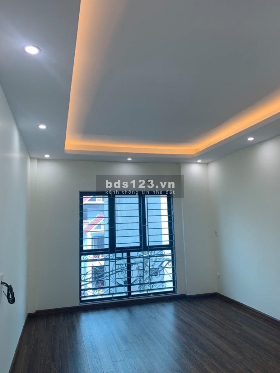 Bán Nhà Văn Phú, Gần METRO Hà Đông, Tiện Ích Ngập Tràn, An Sinh Đỉnh,DT 32m2, Giá 2,95 tỷ.