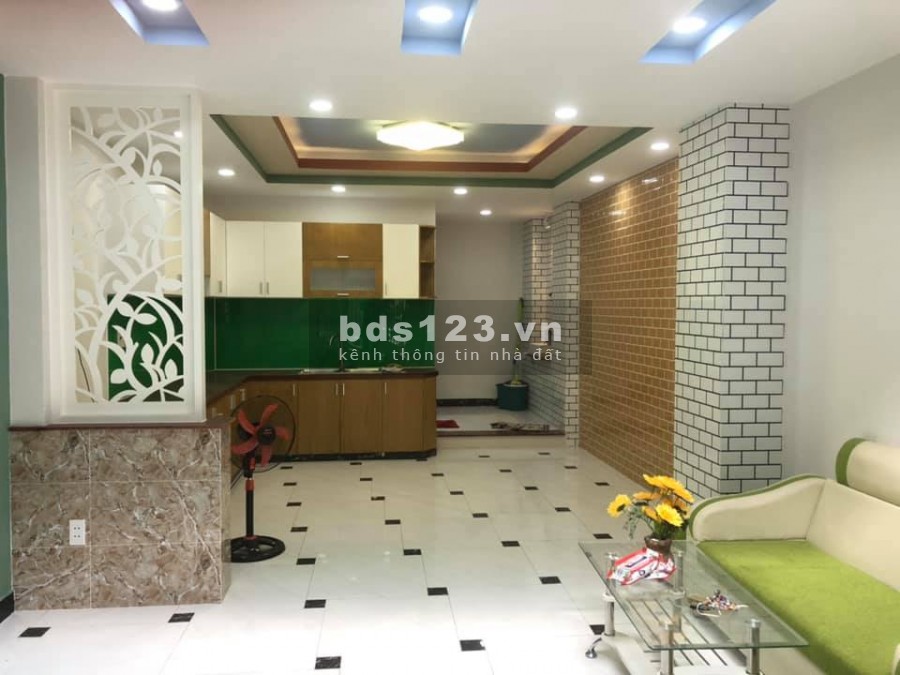 Bán nhà Phố Hoàng Hoa Thám DT: 48m2. LH : 0932155399.