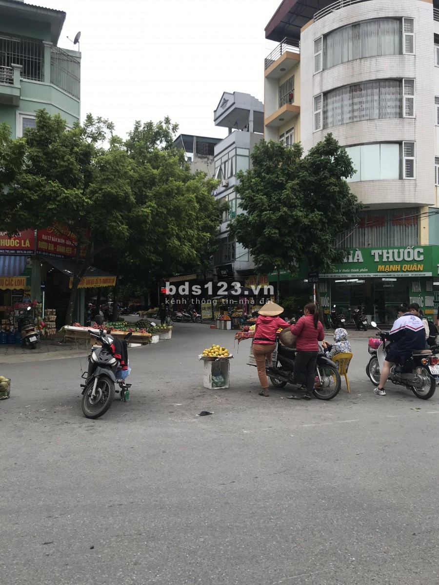 Chính chủ cần bán lô đất dịch vụ tại cổng chợ Xa La 50m2 mặt tiền 4,2m giá 6,55 tỷ