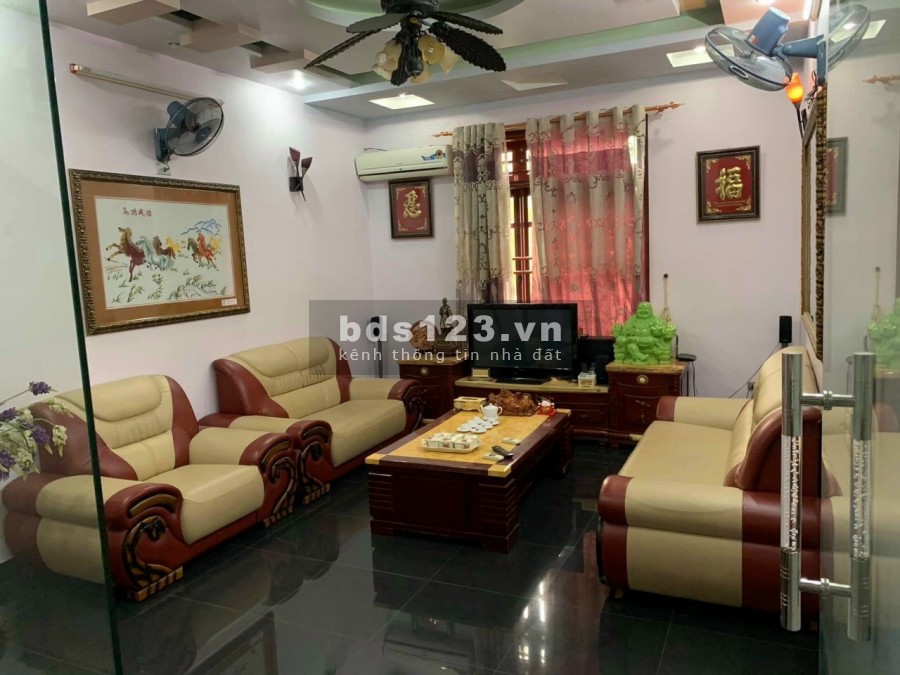 Bán nhà mặt phố Mạc Hiển Tích, TP HD 81m2, mt 4.5m, 4 tầng, hướng Nam, gara, giá cực ok