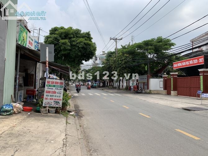 Mặt tiền Hồ Bá Phấn 15x25, Phước Long A, gần Tây Hoà, 2 mặt tiền trước và sau
