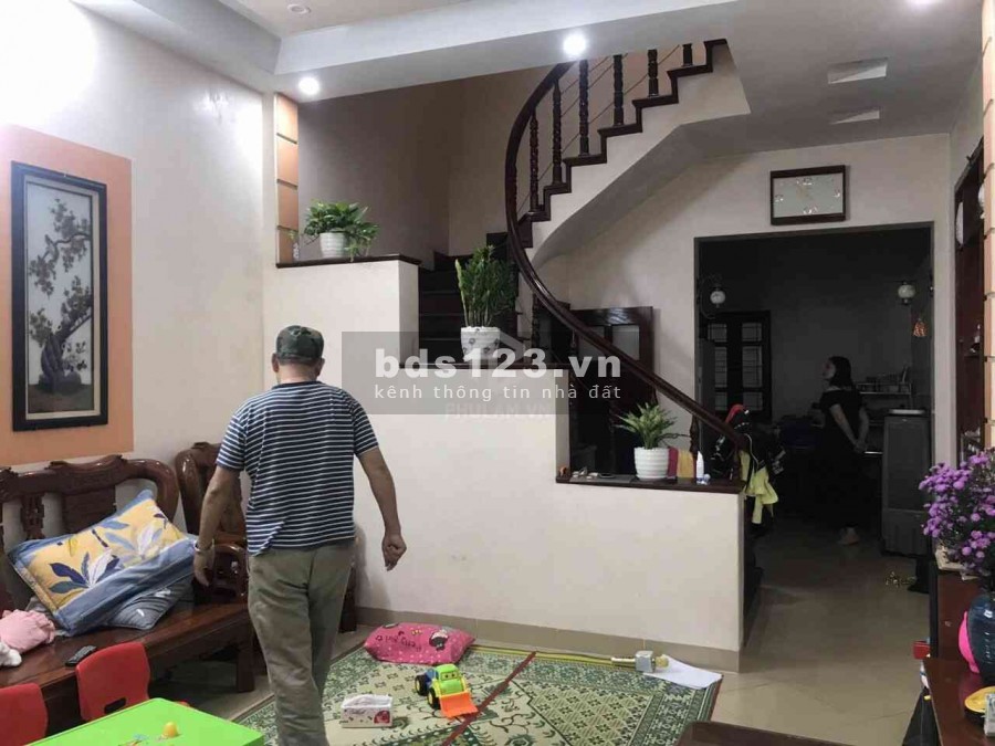 Bán nhà 3 tầng 60m2 Phường Phúc Lợi, Long Biên. Cách đường ô tô 30m, gần hồ sen