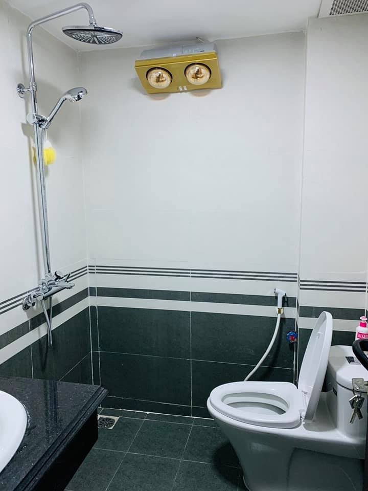 Bán Nhà Hoàng Đạo Thành Diện Tích 48m2, 7 Tầng Mặt Tiền 5.7m Ô tô đỗ cửa 10.3 Tỷ