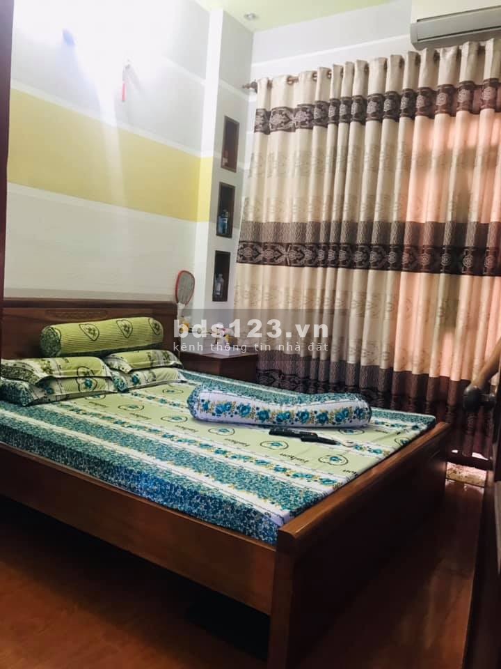 Bán gấp nhà Nguyễn Súy, Tân Phú, 56m2, 3 lầu, hẻm xe hơi, gần chợ Tân Hương.