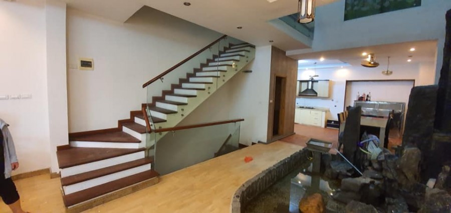 Siêu Phẩm! Nhà 100m2, 5 tầng đẹp, Ô tô tránh giá chỉ hơn 12 tỷ