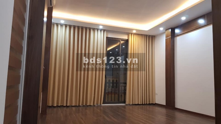 BÁN GẤP NHÀ PHÂN LÔ ÔTÔ ĐỖ CỬA HOÀNG QUỐC VIỆT,MỚI XÂY 67M2 4PN GIÁ CHỈ 7 TỶ