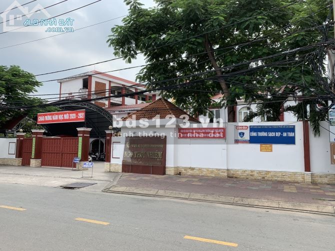 Mặt tiền Hồ Bá Phấn 15x25, Phước Long A, gần Tây Hoà, 2 mặt tiền trước và sau
