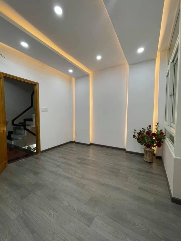 Làm ăn thua lỗ cần bán gấp nhà HXH Lê Văn Sỹ, Phú Nhuận DTXD 120m2 giá 5tỷ2