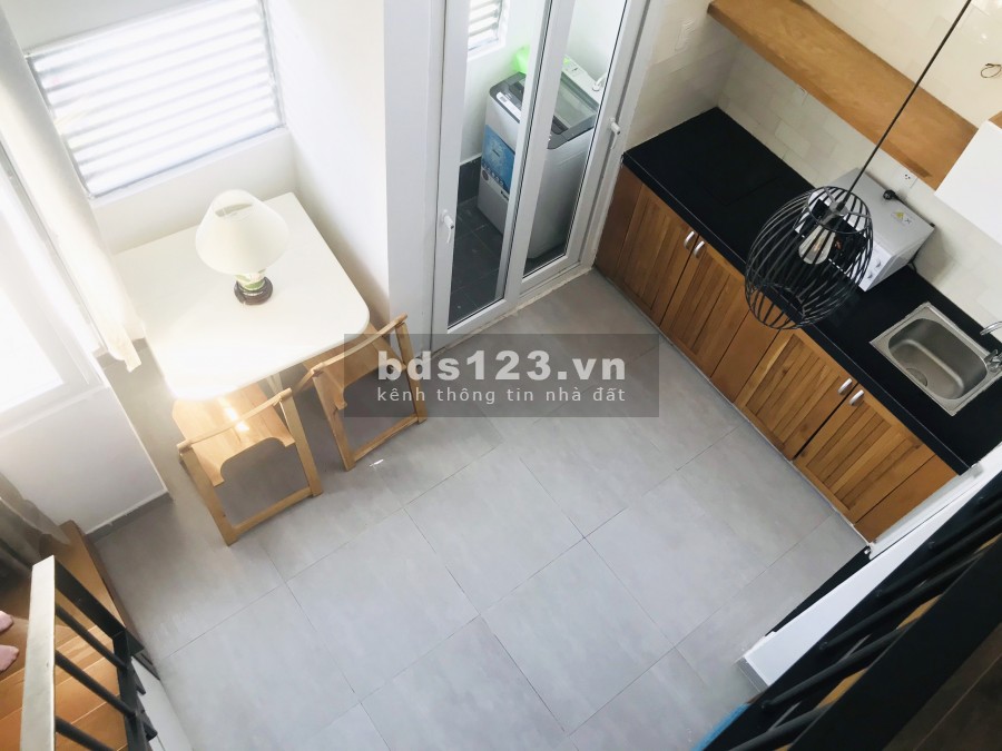 Tòa nhà CHDV nội thất đẹp có cửa sổ có gác máy giặt riêng quận 7