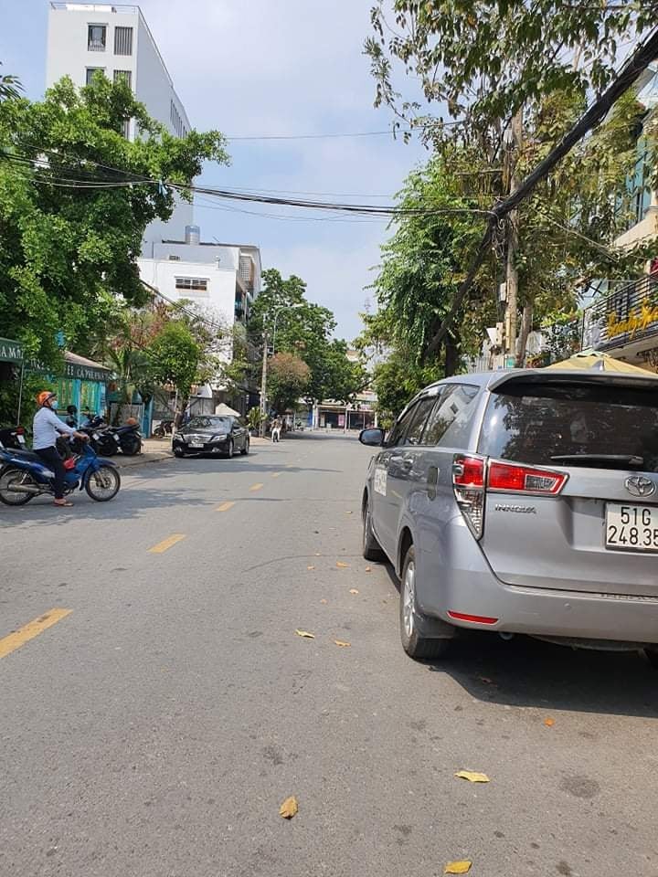Nhà mặt tiền đường số Tân Phong 6x23m trệt 3 lầu sân thượng 21tỷ.