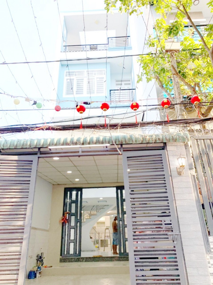 Nhà vị trí đẹp hẻm 5m 184 Âu Dương Lân F3 Q8