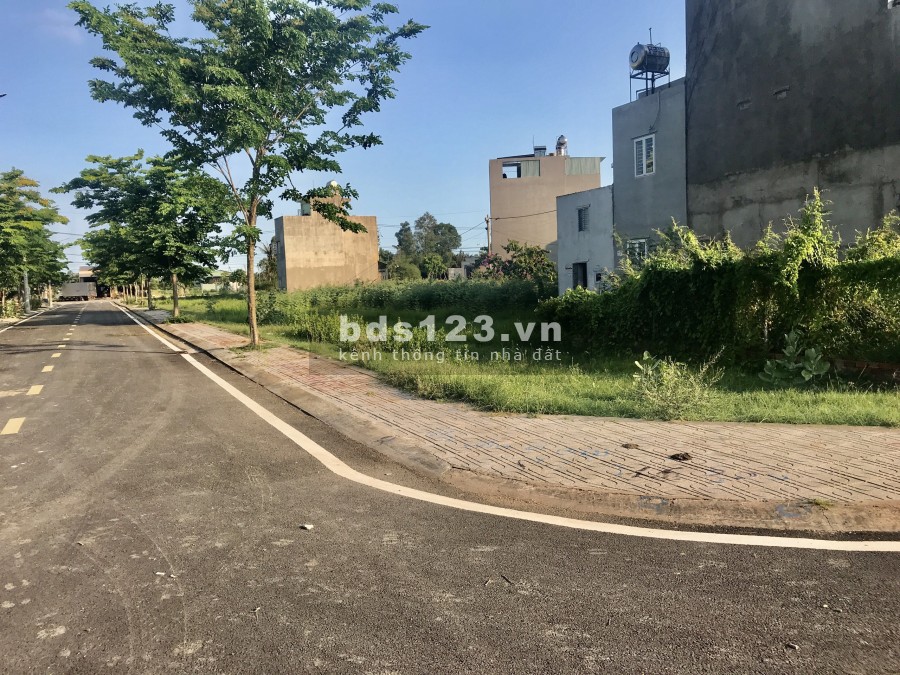 Đất quận 9 dự án đảo kim cương lô góc 2 mặt tiền chỉ 4,6 tỷ / 85m2 LH 0907016378