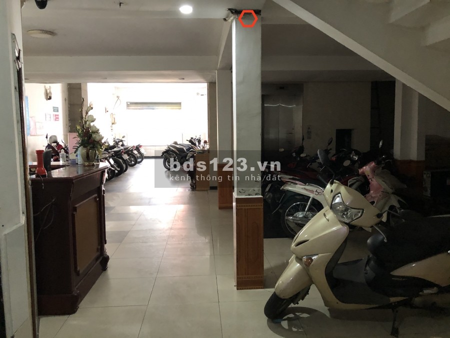 CHDV QUỐC LỘ 13. 10x35m, trệt, 3lầu, st. 35pn, 36wc. Chỉ 3tr/phòng.