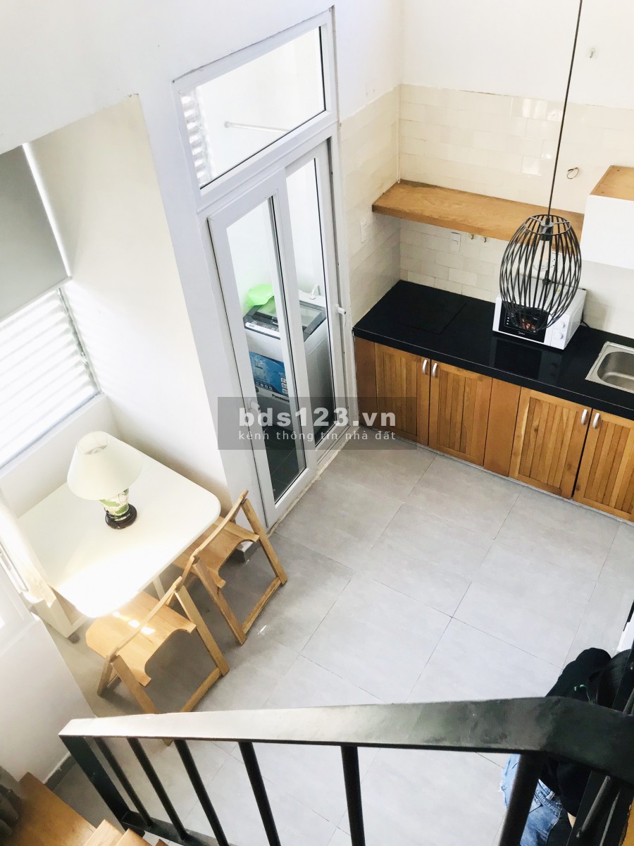 Tòa nhà CHDV nội thất đẹp có cửa sổ có gác máy giặt riêng quận 7