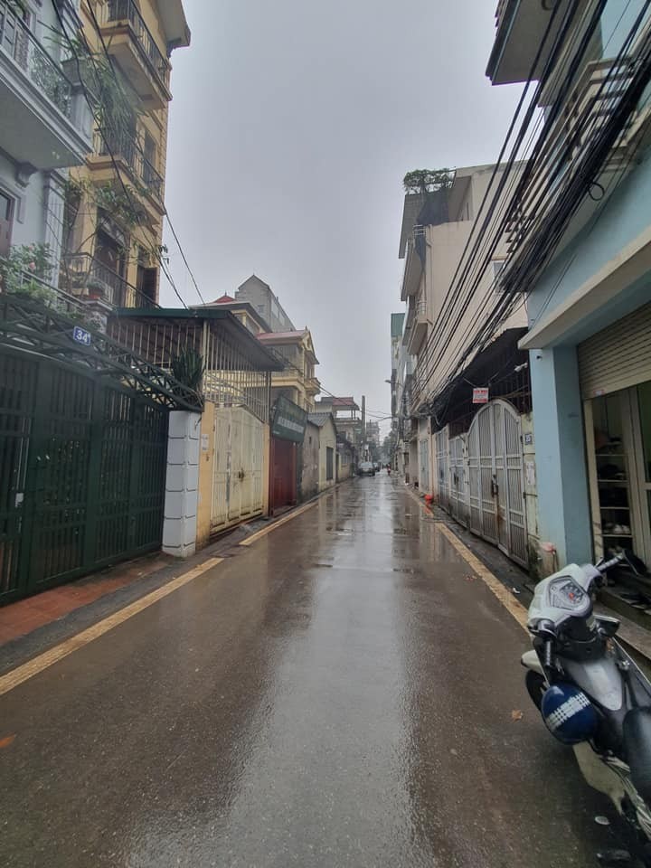 Siêu Phẩm! Nhà 100m2, 5 tầng đẹp, Ô tô tránh giá chỉ hơn 12 tỷ