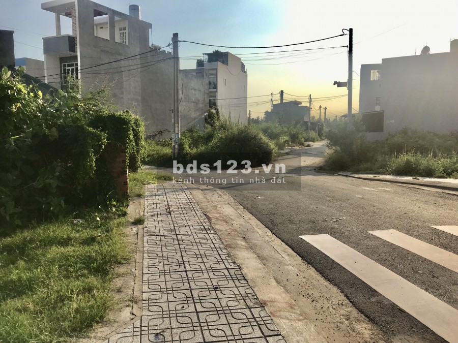 Đất quận 9 dự án đảo kim cương lô góc 2 mặt tiền chỉ 4,6 tỷ / 85m2 LH 0907016378