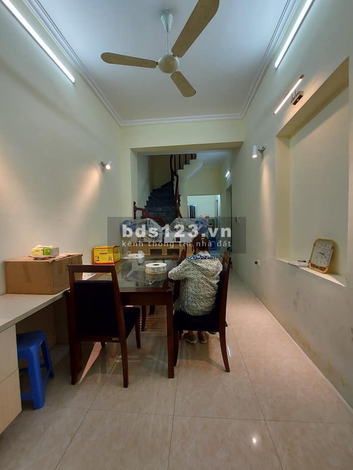 3.1 TỶ CÓ NHÀ CẠNH PHỐ NGUYỄN VĂN CỪ, LÔ GÓC 3 MẶT NGÕ, Ô TÔ ĐỖ CỬA, GIÁ TỐT CHỦ CẦN BÁN NHANH
