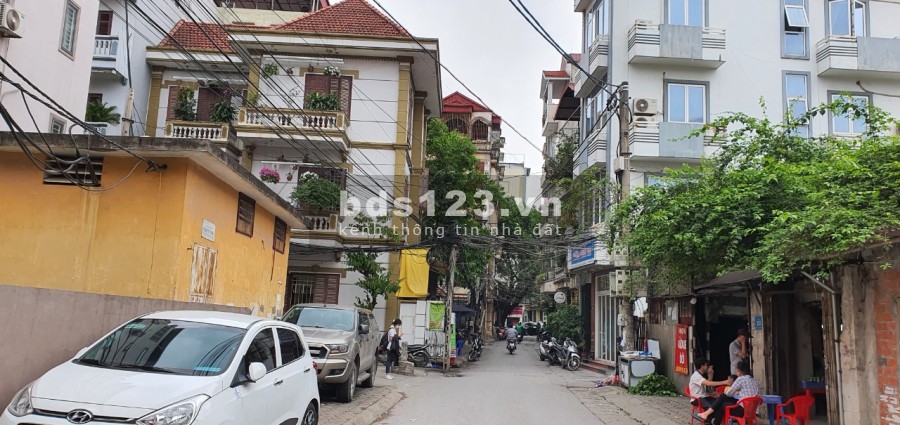 Cho thuê nhà phố Nguyễn Khang 55mx 5 Tầng lô góc 2 mặt tiền 7PN tiện làm VP giá 24tr/th 0988296228