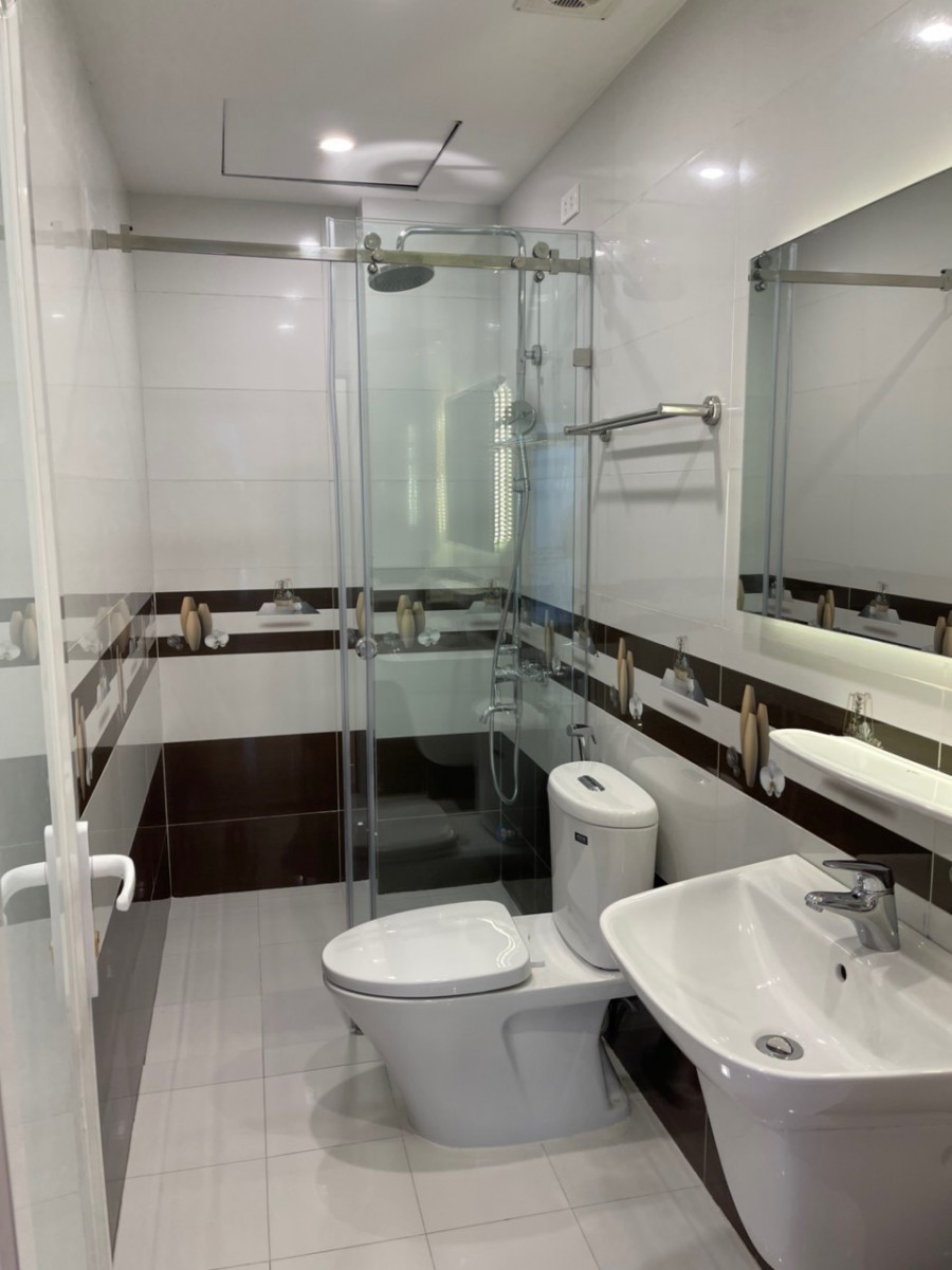 Siêu phẩm 100m ra đường đua F1, nhà 2 mặt thoáng, 32m2 x 5 tầng, giá 3,55 tỷ