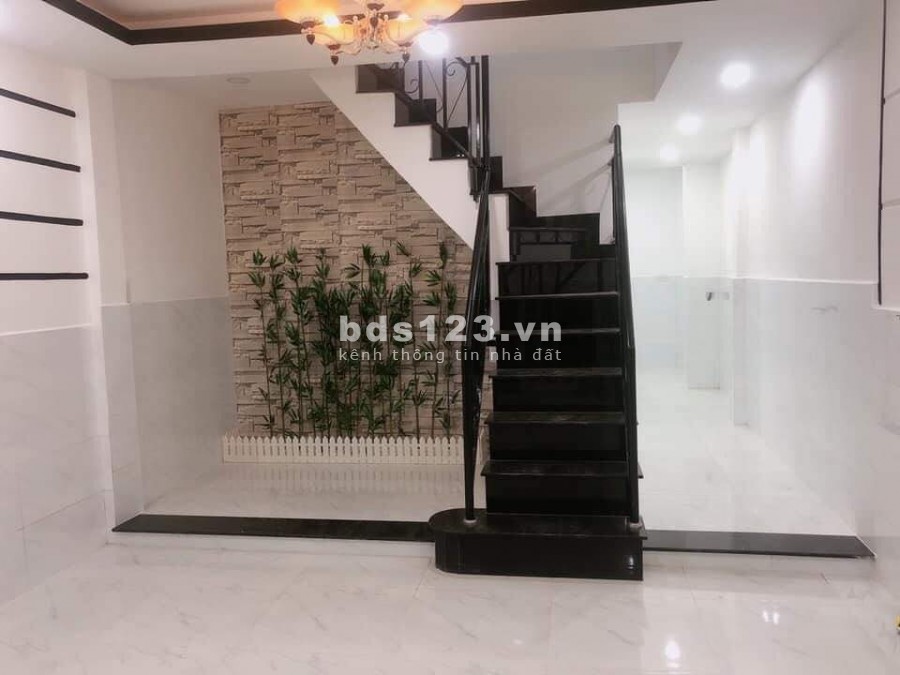 LÔ GÓC kinh doanh sầm uất ĐƯỜNG VĂN CAO, 91 TRIỆU/M2.LH 0988118978