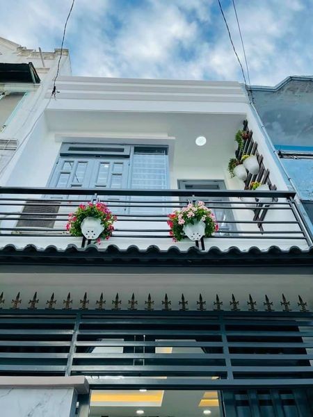 Bán nhà đẹp ở ngay đường số 3, Phường 9, Gò Vấp giá 3,4 tỷ TL.