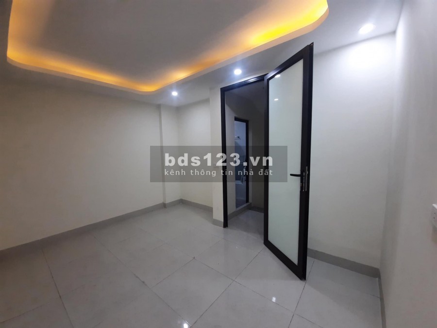 Chính Chủ cần bán Trung tâm Chính Kinh, Thanh Xuân, cách ô tô 3m, 25m2x5Tầng, Giá 2tỷ6.