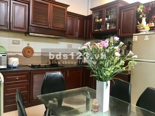 Bán nhà 4T HXH 6m, Mặt tiền Hiếm 6m nở hậu, sát HÀ ĐÔ, Quận 10, DT 96m2, 16.2 tỷ. Bán gấp.