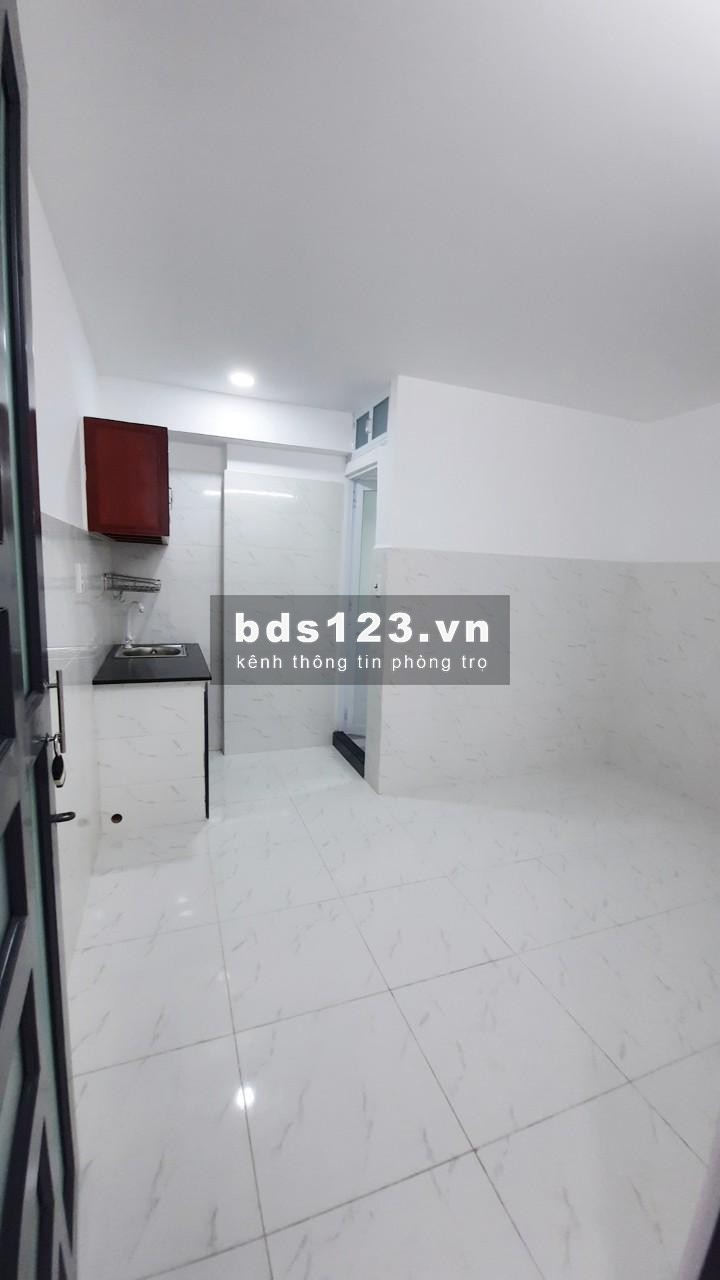 Phòng trọ cho thuê có gác giá rẻ đường số 18, phường 8 quận gò vấp 30m2