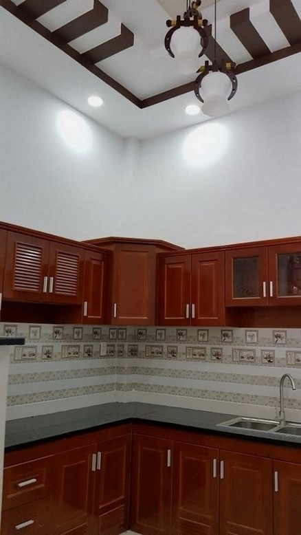 Nhà 1T1L cuối LVK Q12 mới xây 40m2 hẻm thông xe hơi ra vào được