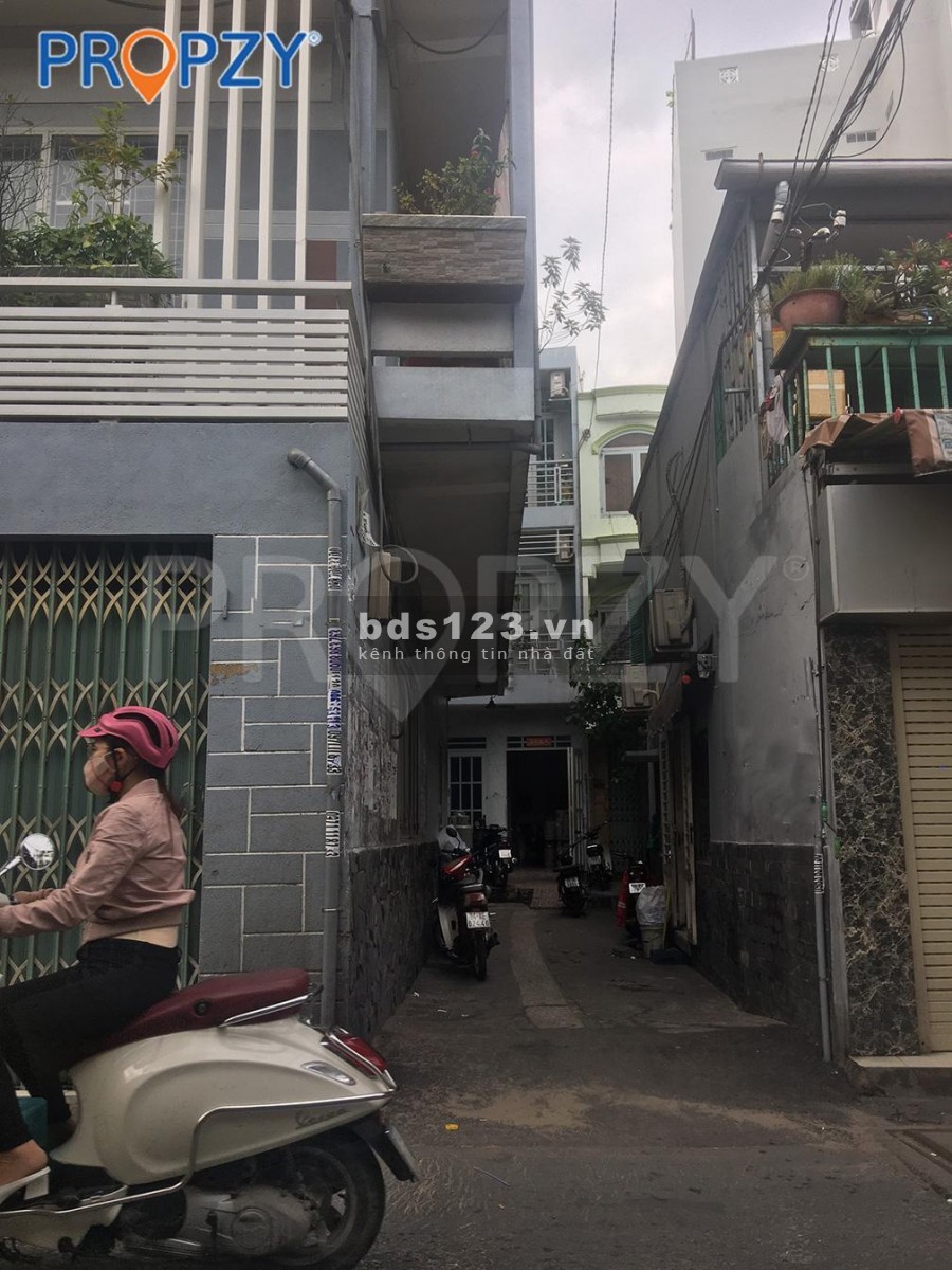 NHÀ 3 MẶT TIỀN, MẶT TIỀN ĐƯỜNG VÀ 2 MẶT HẺM HAI BÊN F.9 - Q.3