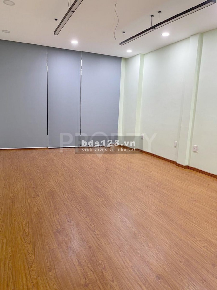 Cho thuê nhà nguyên căn, MT kinh doanh, P.2, Tân Bình Cho thuê hợp đồng dài hạn