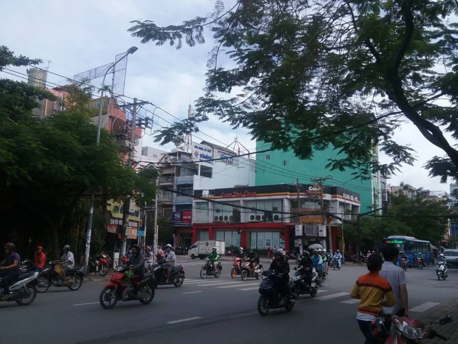 Bán gấp nhà MT Chu Văn An DT 4x20, CN 80m2 có Thang Máy HĐT 45tr/ tháng