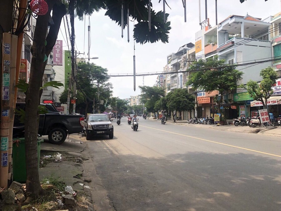 Bán gấp nhà MT Chu Văn An DT 4x20, CN 80m2 có Thang Máy HĐT 45tr/ tháng