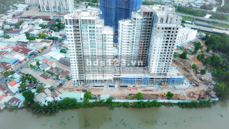 CĂN HỘ D’LUSSO QUẬN 2. BÁN CĂN A**06, 2PN=68.5M2. THU NÉT 200 TRIỆU. NHẬN NHÀ NĂM NAY.