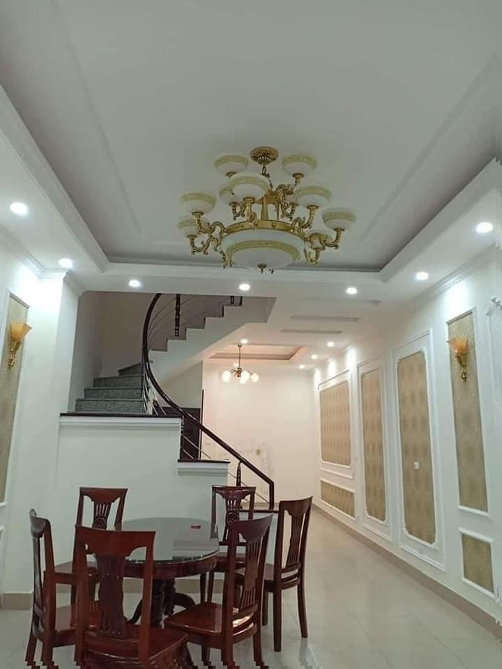 Bán nhà Văn La, Hà Đồng phân lô, ô tô, kinh doanh 40m x 4t chỉ 3,85 tỷ