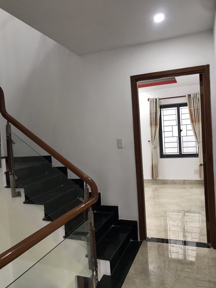 Bán Nhà Mặt Tiền Đường Âu Cơ Quận Tân Bình 4.5x22m 2 lầu…