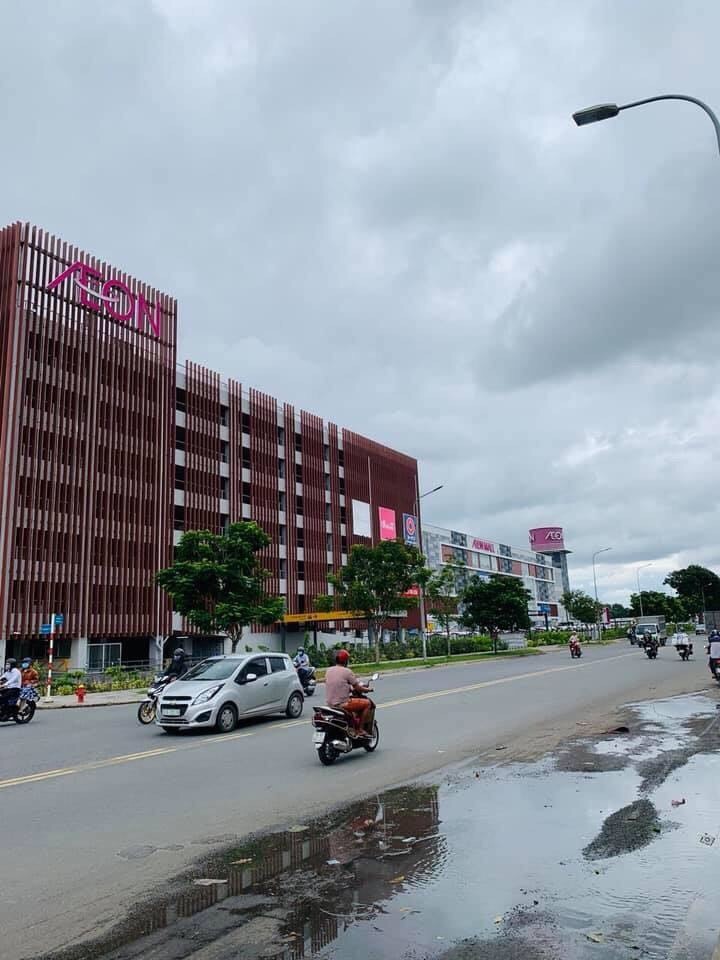 Nhà Đẹp Bán Gấp Giá Rẻ Nở Hậu, hẻm nhựa 6m, 64m2, Đang cho thuê 11tr/ tháng, 6.7 Tỷ.