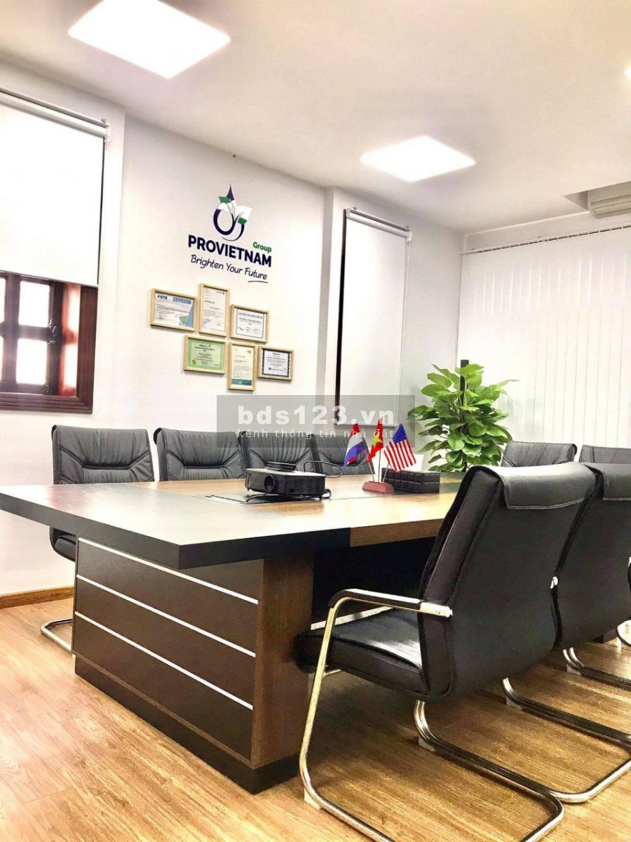 Bán nhà biệt phủ CMT8 Quận 10 căn góc 3 mặt tiền, 4 tầng 120m2 giá chỉ 23.5 tỉ