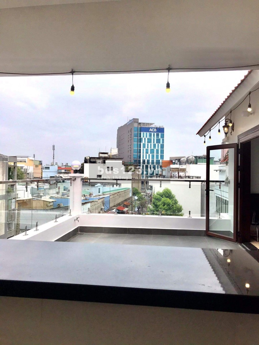 Bán nhà biệt phủ CMT8 Quận 10 căn góc 3 mặt tiền, 4 tầng 120m2 giá chỉ 23.5 tỉ
