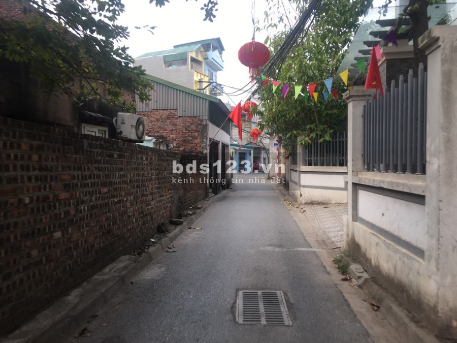 Bán đất 100m ngõ 649 Cự Khối có thể phân lô, giá rẻ