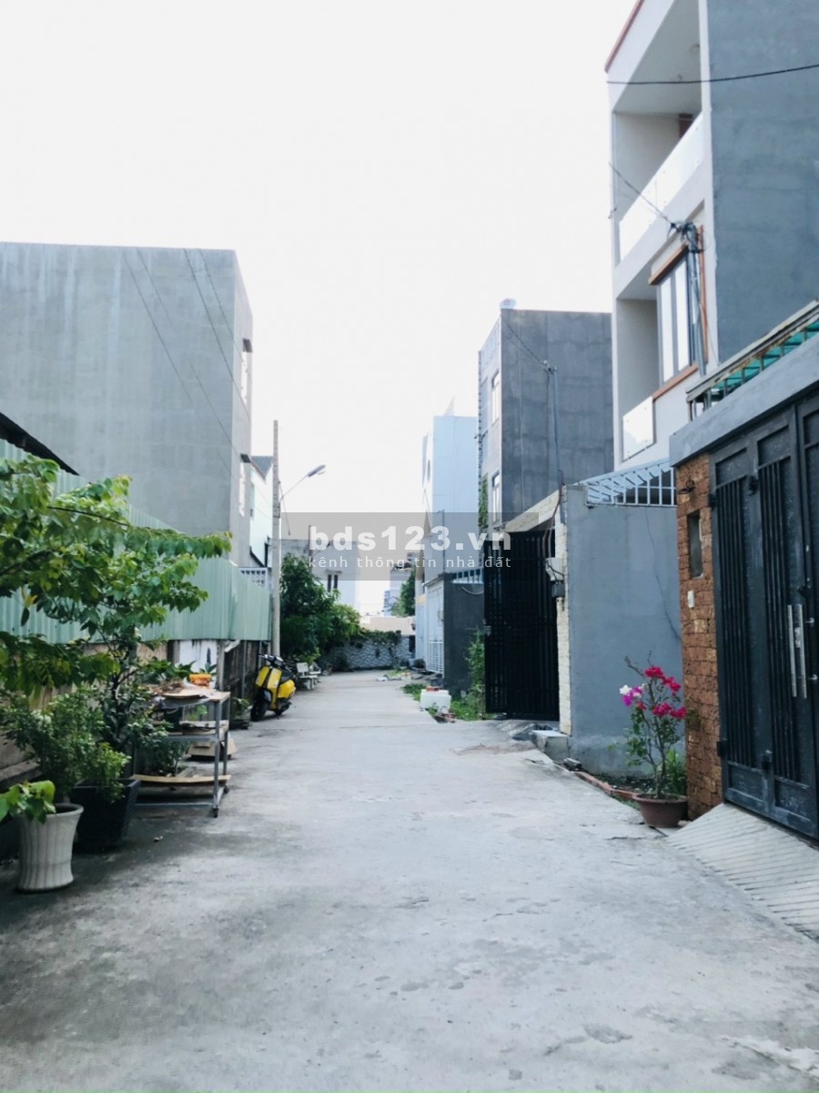 Bán đất sát Phạm Văn Đồng, phường Linh Đông, 112m2 hiện hữu (5 x 22) HXH 6m