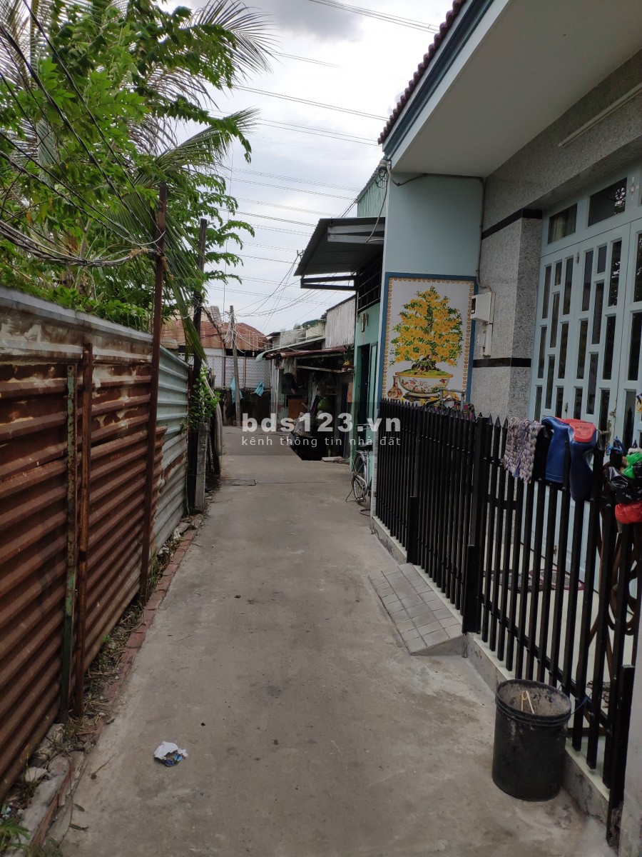 Cần bán căn nhà mới xây Đường Nguyễn Bình giá rẻ