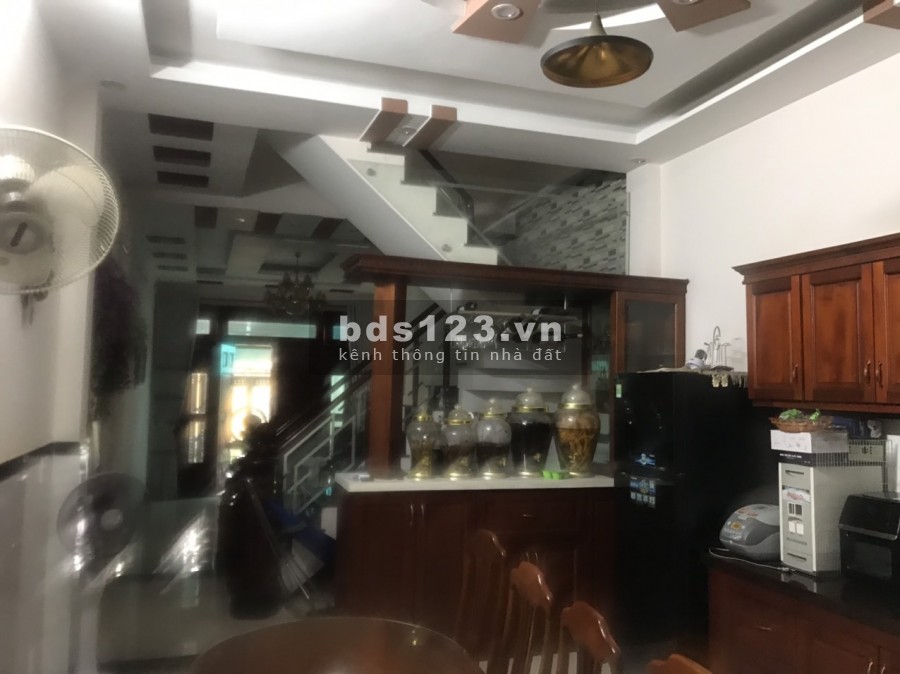 Bán nhà 1 trệt 2 lầu đường Ngô Chí Quốc phường Bình Chiểu TP. Thủ Đức DT: 85m2