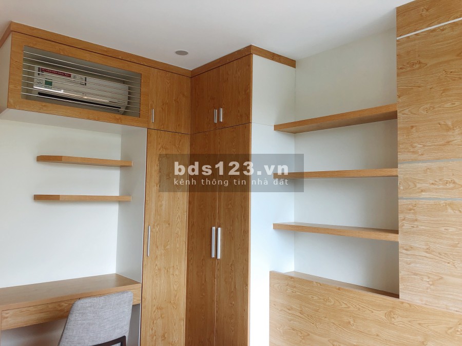 Cần tiền bán gấp căn hộ mới 100%. chưa dọn vào ở.đã full nội thất