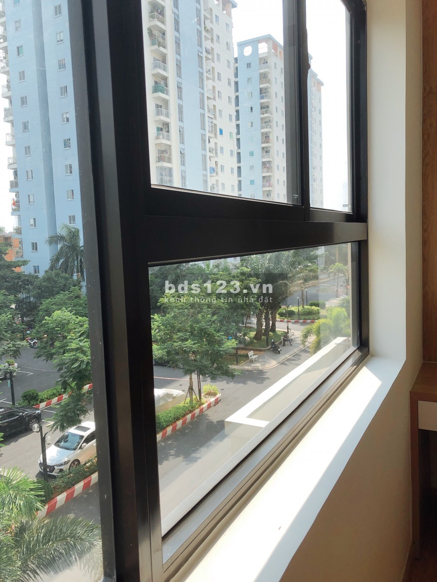 Cần tiền bán gấp căn hộ mới 100%. chưa dọn vào ở.đã full nội thất