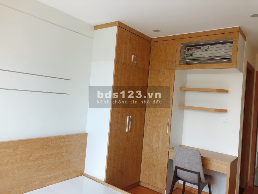 Cần tiền bán gấp căn hộ mới 100%. chưa dọn vào ở.đã full nội thất