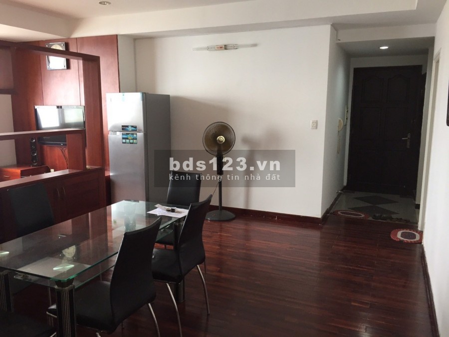 Cần cho thuê gấp Căn Hộ Screc tower Quận 3 .