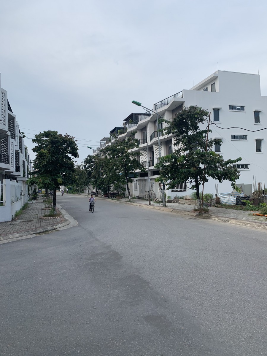 CHÍNH CHỦ CẦN BÁN LIỀN KỀ KHU ĐÔ THỊ NAM 32 NHÌN VIEW CÔNG VIÊN LỚN CỦA KHU ĐÔ THỊ Đc; Thị Trấn Trạm Trôi Hoài Đức Hà Nội
