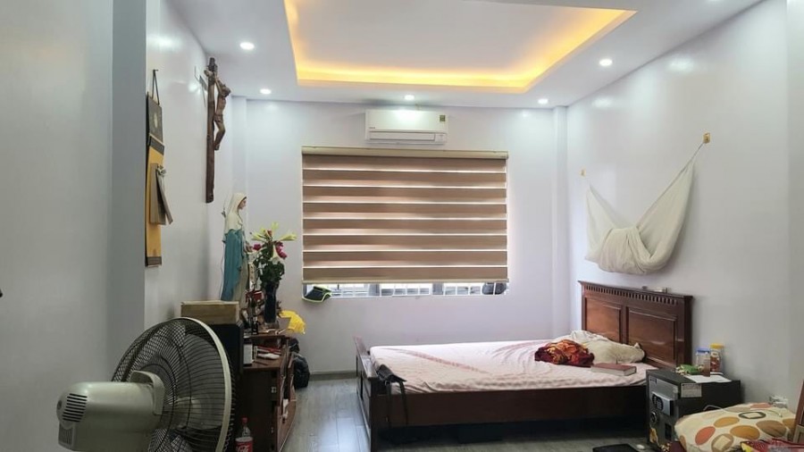 Bán nhà riêng Lạc Long Quân Tây Hồ dt 135m2 giá 18.5 Tỷ MT 6.2m ô tô tránh Kinh doanh siêu đỉnh